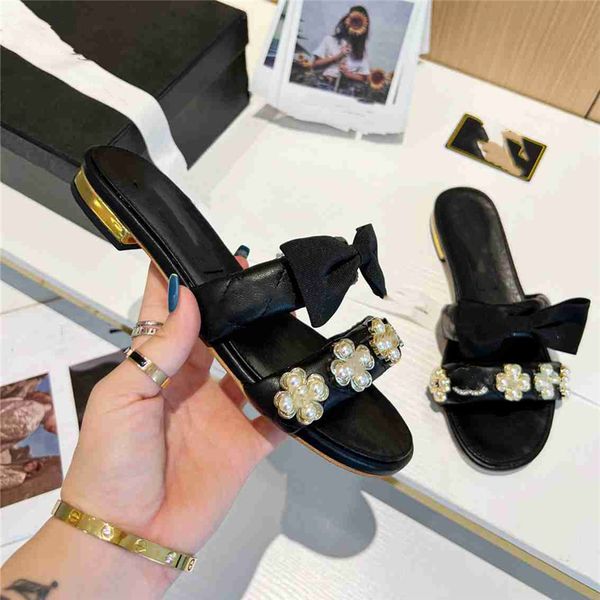 fashion slippers 2023 channel luxury design summer men's and women's flats thick soled leather rubber lettering logo casual cartoo, Black
fashion slippers 2023 channel luxury design summer men's and women's flats thick soled leather rubber lettering logo casual cartoo, Black