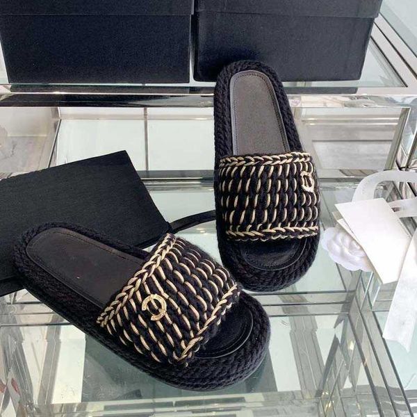 designer slides women slippers luxury sandals flip flop flats slide casual shoes beach, Black 
designer slides women slippers luxury sandals flip flop flats slide casual shoes beach, Black