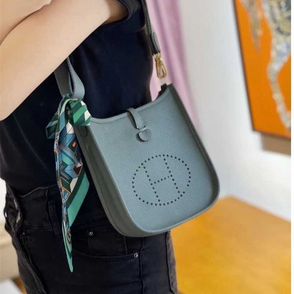 genuine leather bags evelynes new color handsewn evelyn mini 16cm one shoulder diagonal straddle women's bag tc gold brown elephant gre
genuine leather bags evelynes new color handsewn evelyn mini 16cm one shoulder diagonal straddle women's bag tc gold brown elephant gre