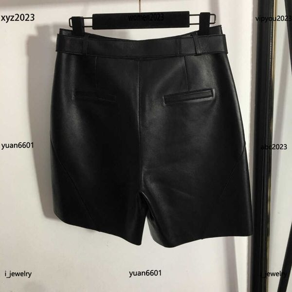designer women shorts fashion sheepskin genuine leather pants size s-xl straight cylinder bottoms june25, White;black
designer women shorts fashion sheepskin genuine leather pants size s-xl straight cylinder bottoms june25, White;black
