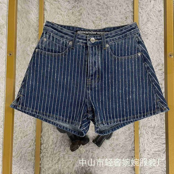 correct version aw king 23 rhinestone stripe street high waist thin pants heavy industry rhinestone vertical stripe denim shorts, White;black
correct version aw king 23 rhinestone stripe street high waist thin pants heavy industry rhinestone vertical stripe denim shorts, White;black