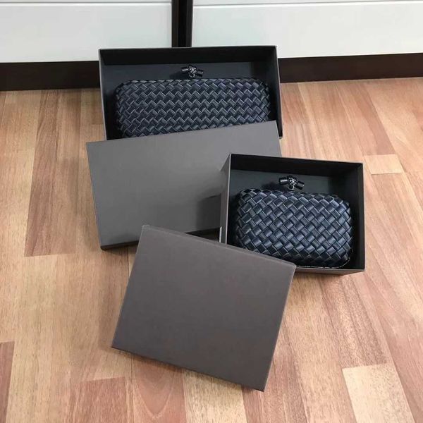 designers bag veneta bottega ribbon celebrity dinner bag lady handbag mobile phone bag handbag high beauty banquet bag annual meeting bag
designers bag veneta bottega ribbon celebrity dinner bag lady handbag mobile phone bag handbag high beauty banquet bag annual meeting bag