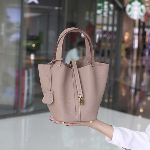 wholesale designer h ormes totes handbags genuine leather women's bag vegetable basket 2023 new summer high-end mom's portable buc
wholesale designer h ormes totes handbags genuine leather women's bag vegetable basket 2023 new summer high-end mom's portable buc