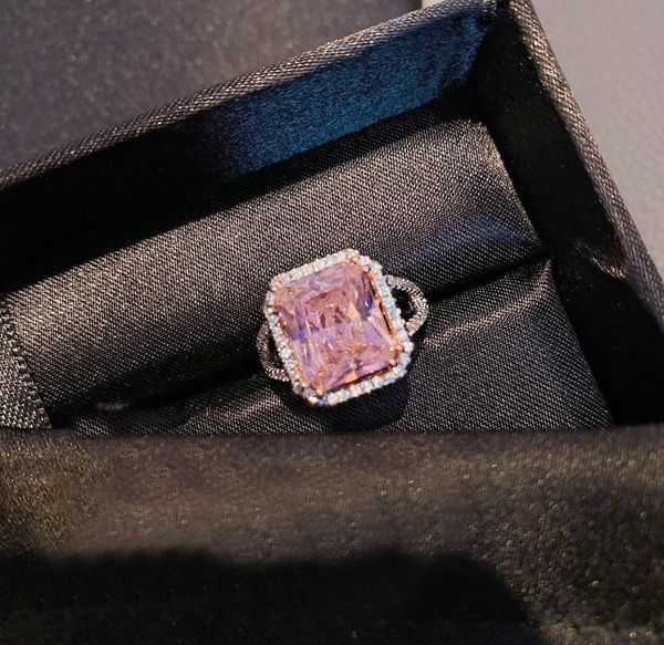 classic pink zirconia women ring fashion retro heart shaped rings rhinestone personality outdoor party elegant jewelry wedding gif8498631, Golden;silver
classic pink zirconia women ring fashion retro heart shaped rings rhinestone personality outdoor party elegant jewelry wedding gif8498631, Golden;silver
