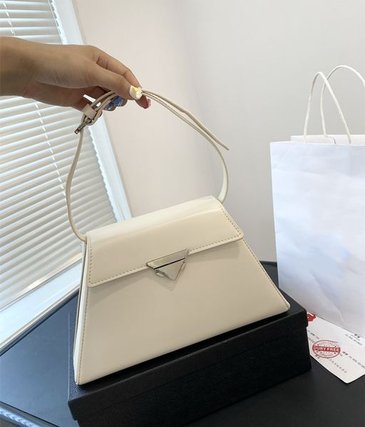 lady shoulder bag handbag designer pu leather trapezoid bag triangle buckle handbag underarm bags 30cm p clutch shopping tote designer purse
lady shoulder bag handbag designer pu leather trapezoid bag triangle buckle handbag underarm bags 30cm p clutch shopping tote designer purse