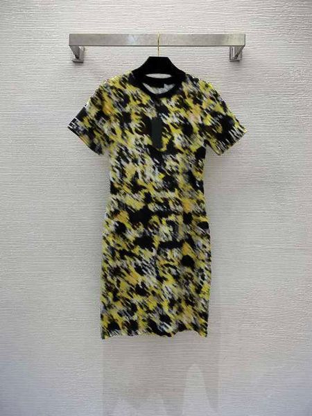 dresses for women baroque style fashion brand concealed fabric full body letter print back zip short sleeve dress luxury designer women clot, Black;gray
dresses for women baroque style fashion brand concealed fabric full body letter print back zip short sleeve dress luxury designer women clot, Black;gray