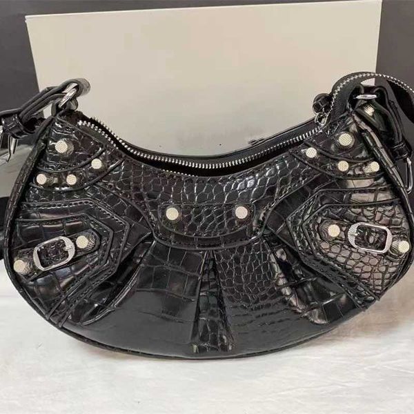 design fashion luxury le cagole handmade bags handbags shoulder bag women's crossbody retro large capacity lady tote cosmetic bucket
design fashion luxury le cagole handmade bags handbags shoulder bag women's crossbody retro large capacity lady tote cosmetic bucket