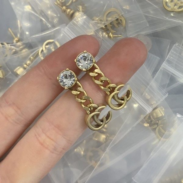 classics earrings designer stud g double earing luxury charm women diamond jewelry womam ggity pearl 32534, Golden;silver
classics earrings designer stud g double earing luxury charm women diamond jewelry womam ggity pearl 32534, Golden;silver