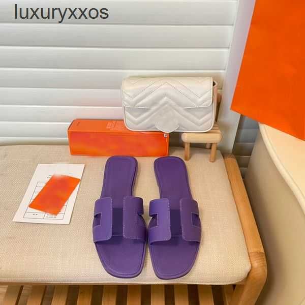 herm es leather fashion slipper 2023 girl flat slippers oran sandal summer shoes ladies beach women luxury designer h letter mq4t
herm es leather fashion slipper 2023 girl flat slippers oran sandal summer shoes ladies beach women luxury designer h letter mq4t