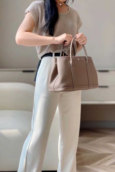 factory wholesale designer h ormes totes handbags genuine leather handbag garden bag fashionable and casual womens h family large capacity v
factory wholesale designer h ormes totes handbags genuine leather handbag garden bag fashionable and casual womens h family large capacity v