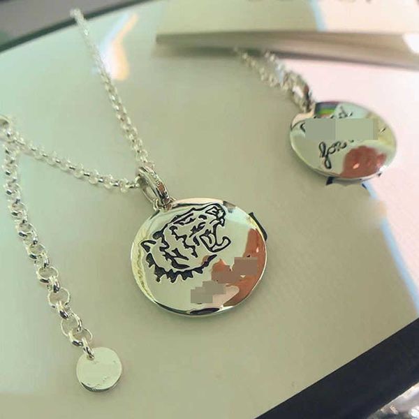 love fearless lo fu tau round pendant fashion personalized couple high end necklace gift, Silver
love fearless lo fu tau round pendant fashion personalized couple high end necklace gift, Silver