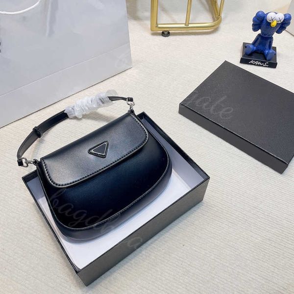 prad luxury designer bags 6 colors women shoulder chain crossbody fashion quilted heart leather handbags female famous designer purse 22cm
prad luxury designer bags 6 colors women shoulder chain crossbody fashion quilted heart leather handbags female famous designer purse 22cm