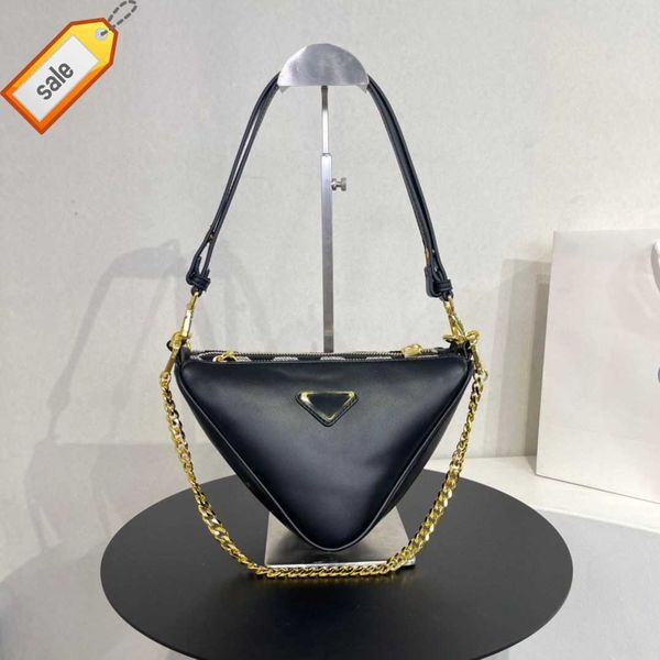 women's luxury designer shoulder bag crossbody bags tote new triangle style high fashion texture multi-functional single shoulder cross
women's luxury designer shoulder bag crossbody bags tote new triangle style high fashion texture multi-functional single shoulder cross