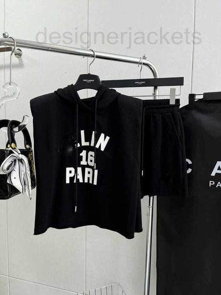 women's two piece pants designer summer new girls' hooded sleeveless with triumphal arch shorts letter contrast print set m0k9, White
women's two piece pants designer summer new girls' hooded sleeveless with triumphal arch shorts letter contrast print set m0k9, White