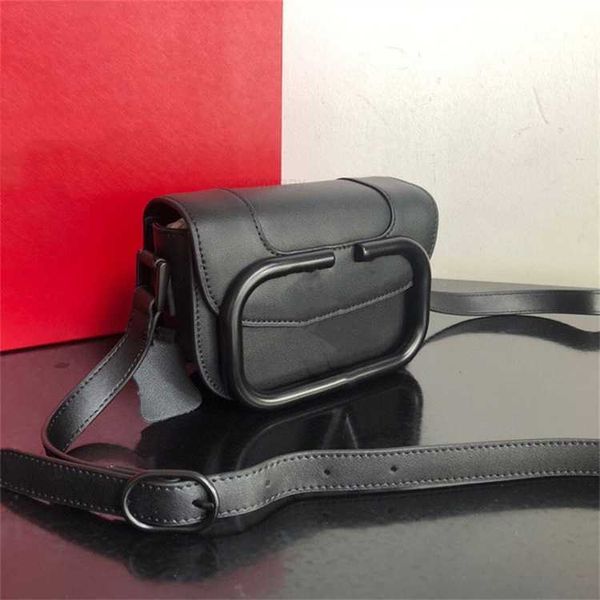 designer flip outdoor bag luxurys magnetic buckle small bag women cross winter solid color shoulder adjustable straps loco bag 63zr
designer flip outdoor bag luxurys magnetic buckle small bag women cross winter solid color shoulder adjustable straps loco bag 63zr