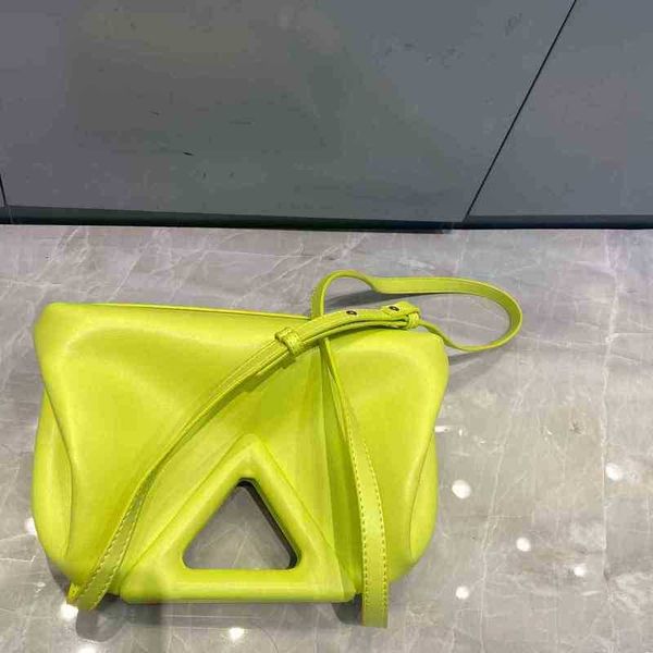 original edition brand handbags bottegss crossbody venets's bags designer inverted 2023 cloud triangle clip dumpling niche candy color
original edition brand handbags bottegss crossbody venets's bags designer inverted 2023 cloud triangle clip dumpling niche candy color