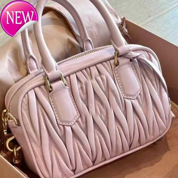 women's brand designer handbags shoulder crossbody bags tote new miu boston pillow bags fashion pleated soft sheepskin cross shoulder b
women's brand designer handbags shoulder crossbody bags tote new miu boston pillow bags fashion pleated soft sheepskin cross shoulder b
