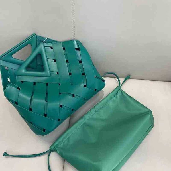 original edition designer handbags venetss bottegs's autumn leather woven cloud bag inverted triangle holding one shoulder messenger fa
original edition designer handbags venetss bottegs's autumn leather woven cloud bag inverted triangle holding one shoulder messenger fa