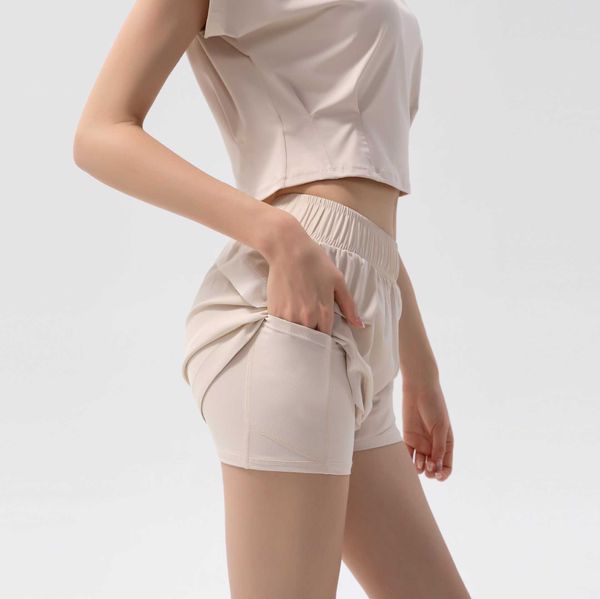 women's wear lu sports yoga suit lightweight anti-stripping shorts running fitness clothes two-piece set
women's wear lu sports yoga suit lightweight anti-stripping shorts running fitness clothes two-piece set