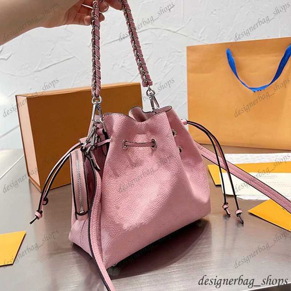 luxury designer cowhide version bucket bag women crossbody metal and leather woven handle removable leather shoulder strap handbag multiple
luxury designer cowhide version bucket bag women crossbody metal and leather woven handle removable leather shoulder strap handbag multiple