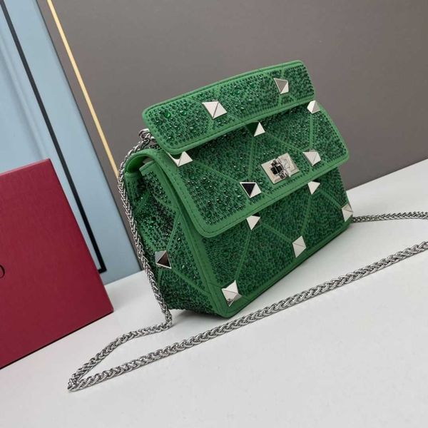 full diamond valenti studed bag l2vc women's crystal tote bags versatile diamond lattice rivet handbag single shoulder crossbody design
full diamond valenti studed bag l2vc women's crystal tote bags versatile diamond lattice rivet handbag single shoulder crossbody design