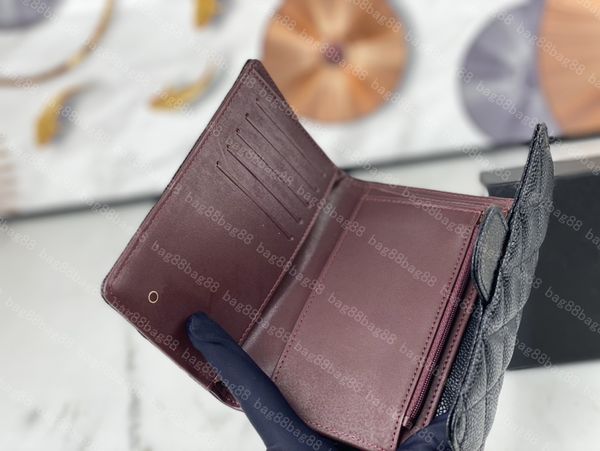 2023 designer wallet new women's wallet medium wallet caviar cowhide wallet 5 card positions one zipper bag a50073 cowhide ball embroid, Red;black
2023 designer wallet new women's wallet medium wallet caviar cowhide wallet 5 card positions one zipper bag a50073 cowhide ball embroid, Red;black