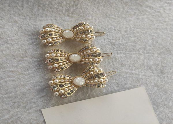 fashion metal hair clips c classic rhinestone pearls letters design hairpins accessories with paper card3845387, Golden;silver
fashion metal hair clips c classic rhinestone pearls letters design hairpins accessories with paper card3845387, Golden;silver