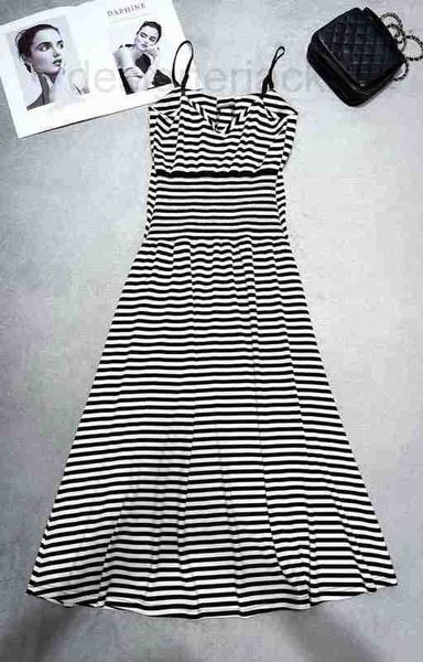 basic & casual dresses designer 23 summer new pure lust style, slim age reducing, black white stripes, contrast color sling dress hraj, Black;gray
basic & casual dresses designer 23 summer new pure lust style, slim age reducing, black white stripes, contrast color sling dress hraj, Black;gray