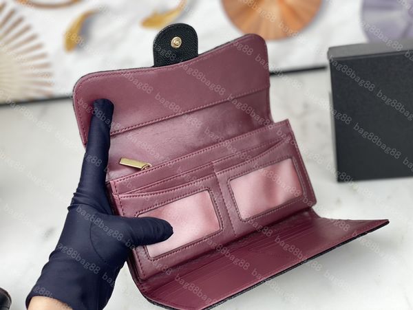 designer wallet classic triple fold women's and men's wallet two id slots, multiple card slots, multiple cash slots, one zippered, Red;black 
designer wallet classic triple fold women's and men's wallet two id slots, multiple card slots, multiple cash slots, one zippered, Red;black