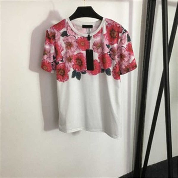summer womens printed t-shirt short sleeve round neck lightweight and comfortable large floral pattern trendy models designer women t shirt, White
summer womens printed t-shirt short sleeve round neck lightweight and comfortable large floral pattern trendy models designer women t shirt, White