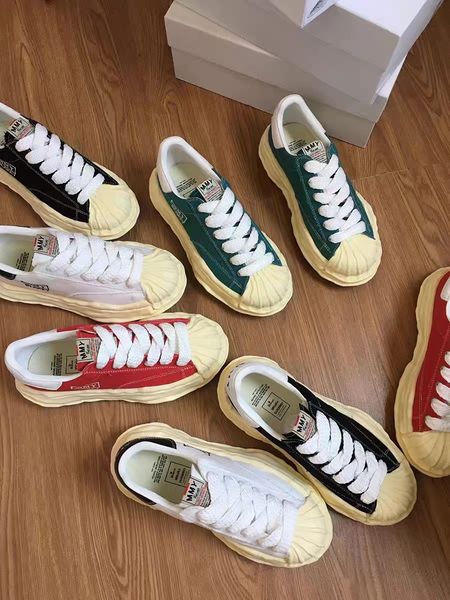 mmy maison mihara yasuhiro shoes hank low flat shoes sports shoes neutral canvas training shoes lace up trimmed toe luxury designer factory, Black
mmy maison mihara yasuhiro shoes hank low flat shoes sports shoes neutral canvas training shoes lace up trimmed toe luxury designer factory, Black