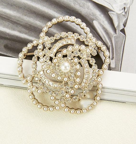 2020 women brand fashion jewelry vintage camellia flower style brooch party sweater brooche flower pearl9292445, Gray
2020 women brand fashion jewelry vintage camellia flower style brooch party sweater brooche flower pearl9292445, Gray