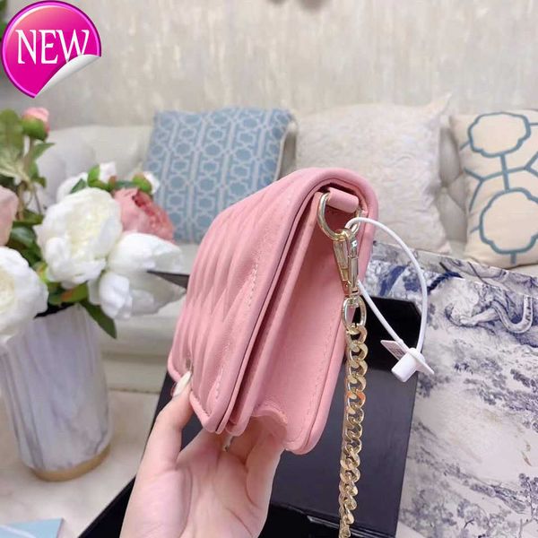 brand designer shoulder bags crossbody bags tote 2023 women's exquisite texture chain pleated shoulders messenger packet gift box packa
brand designer shoulder bags crossbody bags tote 2023 women's exquisite texture chain pleated shoulders messenger packet gift box packa