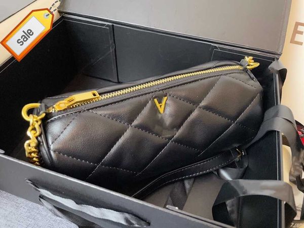 woman's brand designer drum bags handbag shoulder crossbody bag tote 2023 new fashion texture leather multifunctional portable saddle b
woman's brand designer drum bags handbag shoulder crossbody bag tote 2023 new fashion texture leather multifunctional portable saddle b