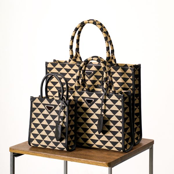 vintage luxurys designer symbole triangle prad hand bag embossed women shopper bag men sling beach totes shoulder bags luggage lady cross bo
vintage luxurys designer symbole triangle prad hand bag embossed women shopper bag men sling beach totes shoulder bags luggage lady cross bo