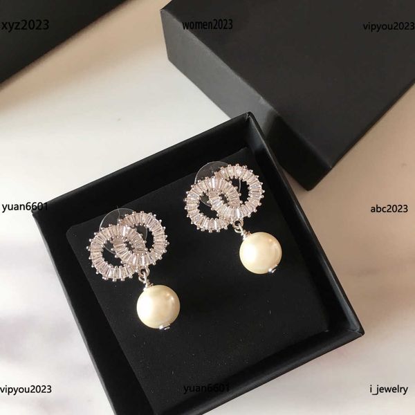 women designer earrings fashion shiny letter shape jewelry pearl pendant ear studs #including box new arrival, Golden;silver
women designer earrings fashion shiny letter shape jewelry pearl pendant ear studs #including box new arrival, Golden;silver