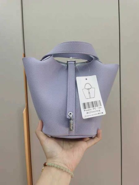 wholesale designer h ormes totes handbags genuine leather vegetable basket women's bag portable bucket large capacity niche handbag 202
wholesale designer h ormes totes handbags genuine leather vegetable basket women's bag portable bucket large capacity niche handbag 202