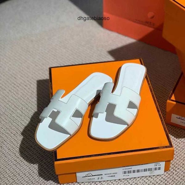 flat designer women slipper girl 2023 hermz type h for oran wearing leather sandal slippers bottom one line beach vacation casual thick heel
flat designer women slipper girl 2023 hermz type h for oran wearing leather sandal slippers bottom one line beach vacation casual thick heel