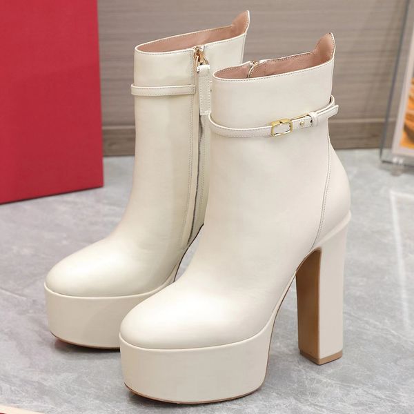 fashionable short boots luxury designer boots women 15.5cm high heel platform heels side zipper casual round toe leather black white factory
fashionable short boots luxury designer boots women 15.5cm high heel platform heels side zipper casual round toe leather black white factory