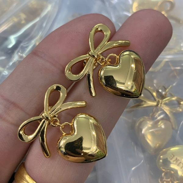 french arc de triomphe silver love earthings women luxury zircon earthing studies designer jewelry e259--710, Golden;silver
french arc de triomphe silver love earthings women luxury zircon earthing studies designer jewelry e259--710, Golden;silver
