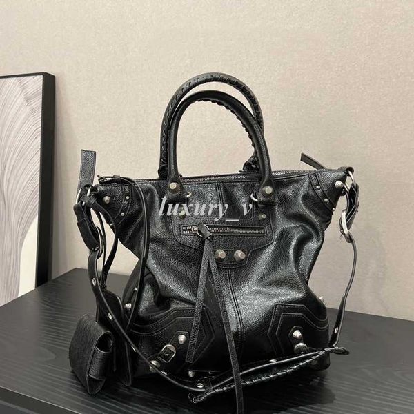 neo designer totes cagole motorcycle bag new women shoulder bags luxury leather crossbody clutch wallet purse cool classic city handbags
neo designer totes cagole motorcycle bag new women shoulder bags luxury leather crossbody clutch wallet purse cool classic city handbags