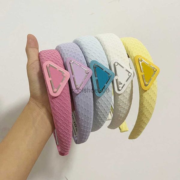 luxury designer headbands women solid colors brand french triangular grid sponge hairband high sense autumn sport wide edge turban headwraps
luxury designer headbands women solid colors brand french triangular grid sponge hairband high sense autumn sport wide edge turban headwraps