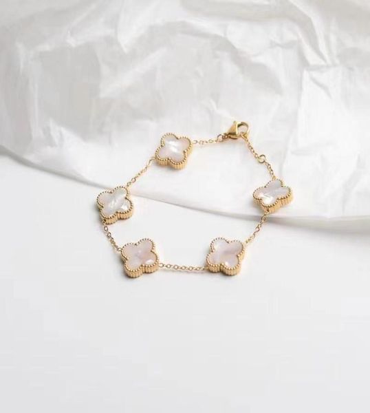 luxury clover designer fashion charm bracelets for girls women 18k gold silver black white red green brand bracelet wedding party2640550, Golden;silver
luxury clover designer fashion charm bracelets for girls women 18k gold silver black white red green brand bracelet wedding party2640550, Golden;silver