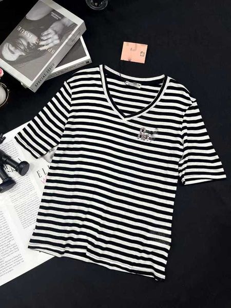 women's t-shirt designer summer new girls style temperament reduced age v-neck studded diamond letter stripe contrast tiny short sleeve, White
women's t-shirt designer summer new girls style temperament reduced age v-neck studded diamond letter stripe contrast tiny short sleeve, White