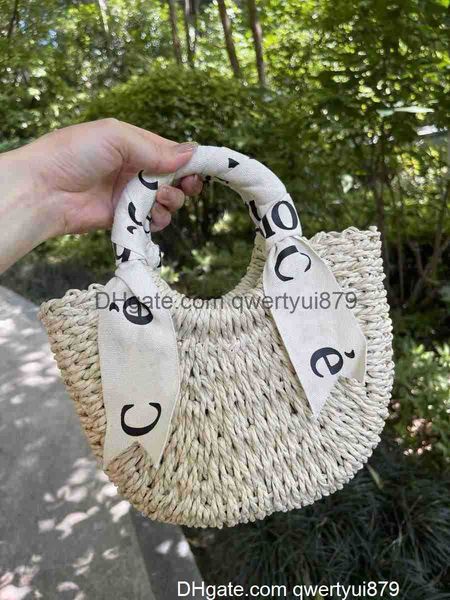 designer handbag women's fashion silk scarf letter crossbody straw braid women's summer bag fashion hand braid bag seaside holiday
designer handbag women's fashion silk scarf letter crossbody straw braid women's summer bag fashion hand braid bag seaside holiday