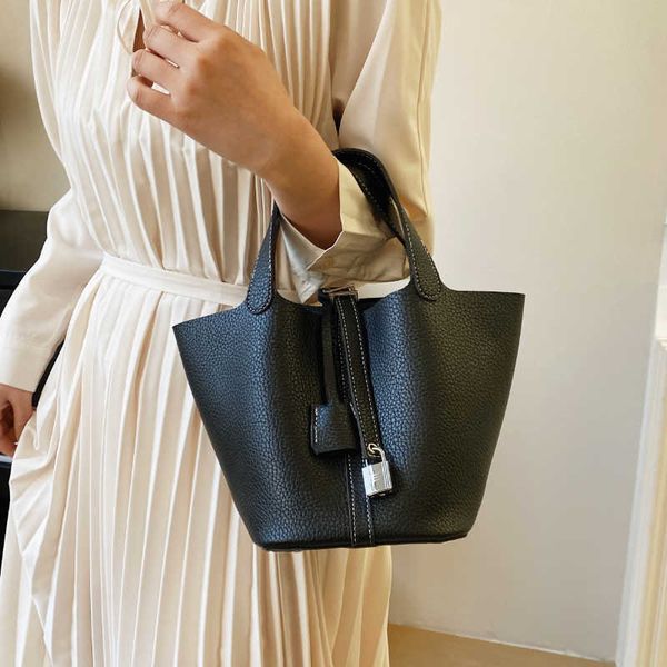 wholesale designer h ormes totes handbags popular handheld vegetable basket bag womens 2023 new fashion springsummer soft leather bucket ver
wholesale designer h ormes totes handbags popular handheld vegetable basket bag womens 2023 new fashion springsummer soft leather bucket ver