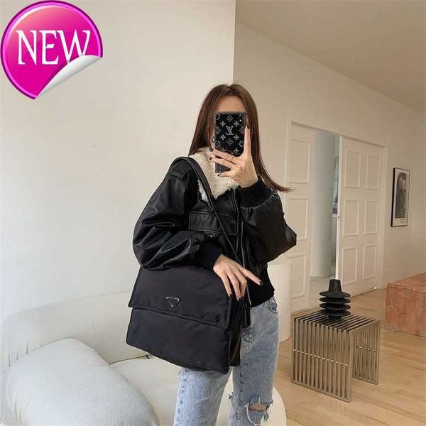 brand designer shoulder bags tote women's fashion waterproof nylon cloth multi-functional large capacity armpit universal messenger bag
brand designer shoulder bags tote women's fashion waterproof nylon cloth multi-functional large capacity armpit universal messenger bag
