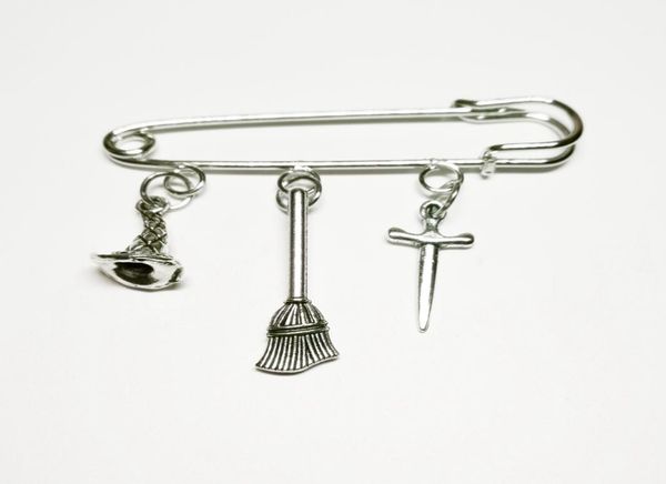 new fashion broom sword witch hat pagan mini cute brooch jewelry gift fashion alloy charm brooch unisex9052791, Gray
new fashion broom sword witch hat pagan mini cute brooch jewelry gift fashion alloy charm brooch unisex9052791, Gray