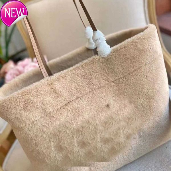 women's brand designer handbags shoulder bag tote new miu autumn/winter hand-held wool bags multi-functional large capacity can love po
women's brand designer handbags shoulder bag tote new miu autumn/winter hand-held wool bags multi-functional large capacity can love po