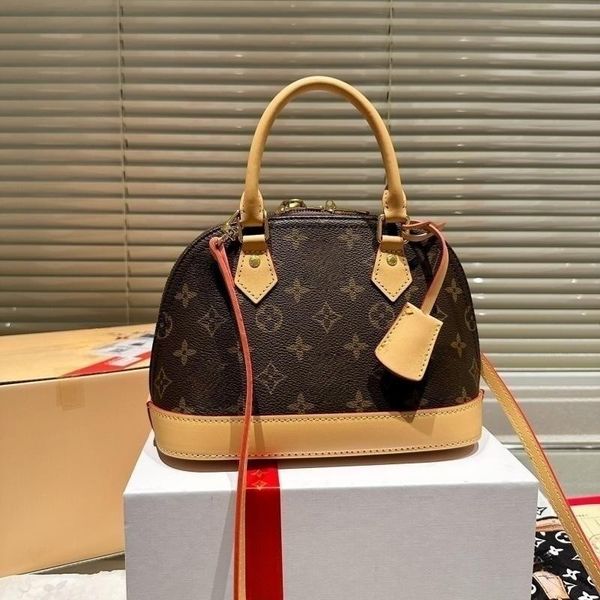 luxury designer tote bag leather handbags crossbody bags for women shoulder belt bag clutch embossed purse shopping fashion handbag classic
luxury designer tote bag leather handbags crossbody bags for women shoulder belt bag clutch embossed purse shopping fashion handbag classic